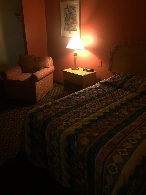 Luxury Inn & Suites Lincoln Buitenkant foto