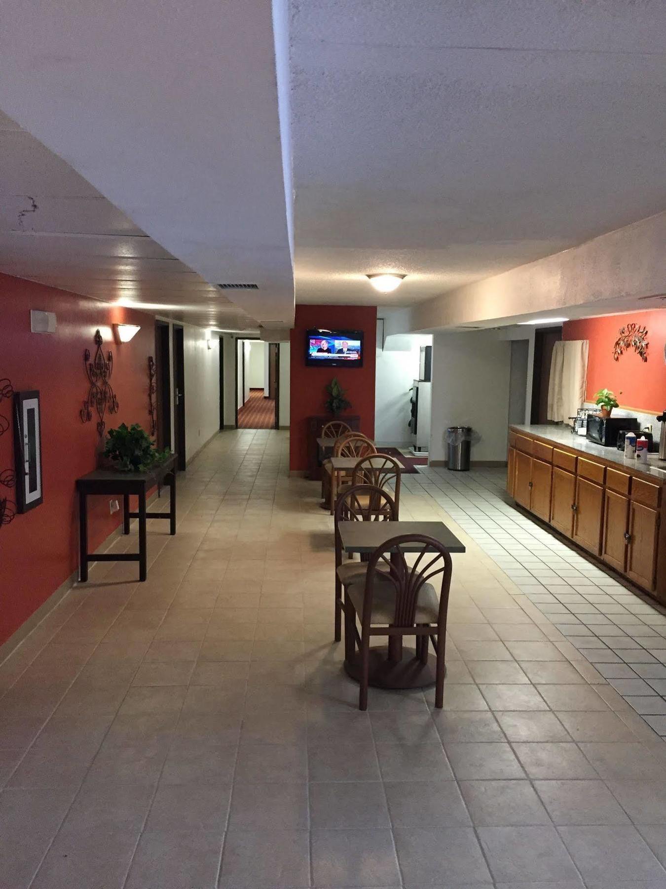 Luxury Inn & Suites Lincoln Buitenkant foto