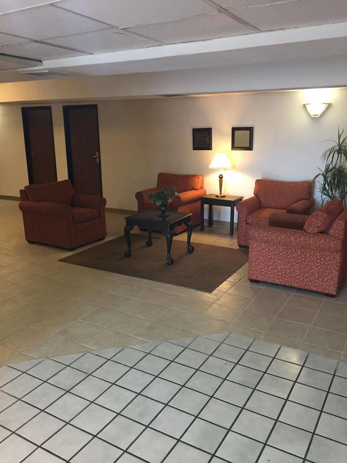 Luxury Inn & Suites Lincoln Buitenkant foto