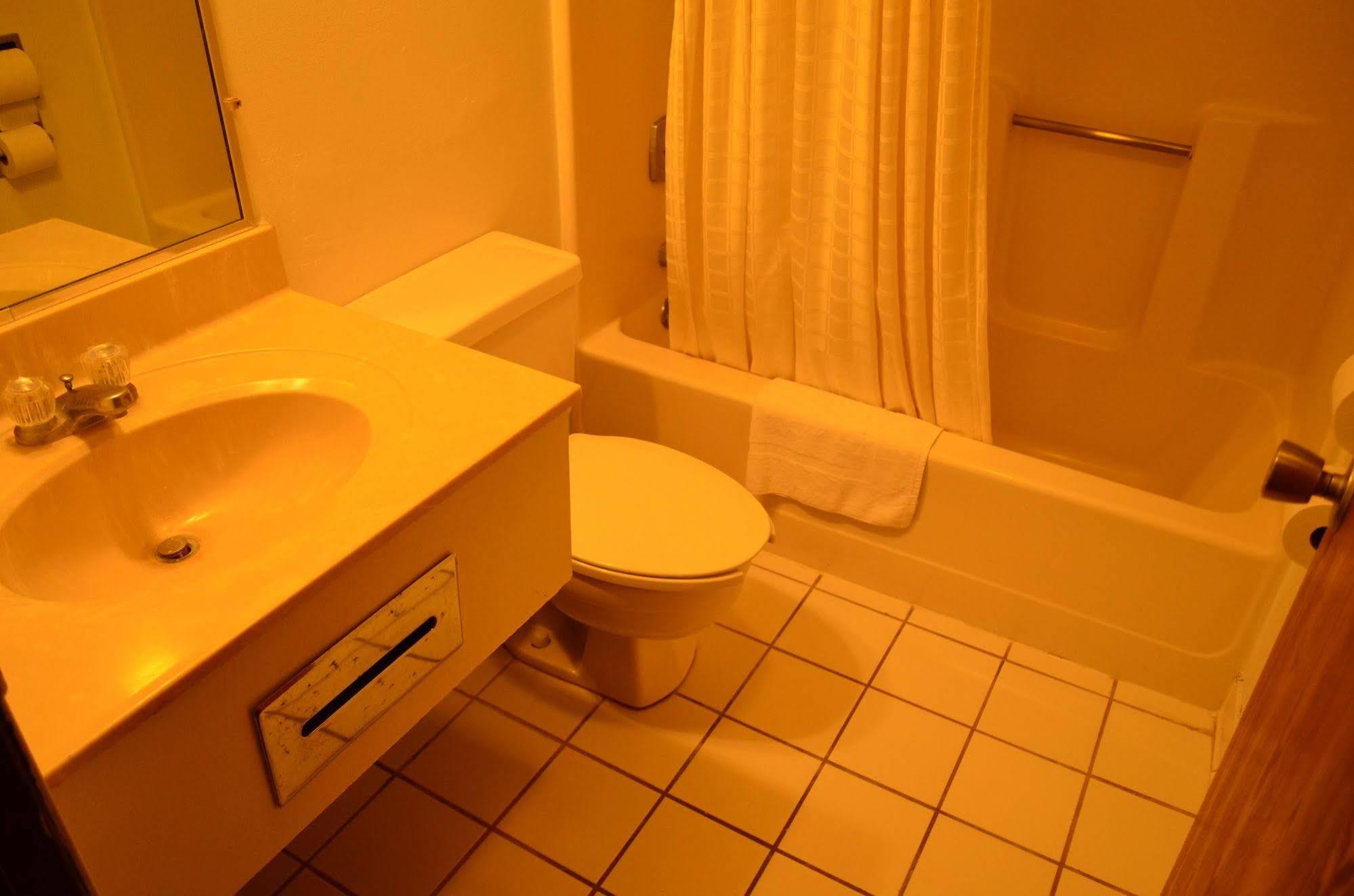 Luxury Inn & Suites Lincoln Buitenkant foto